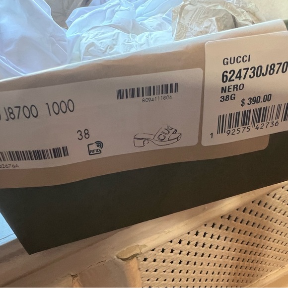 Gucci rubber slides size 8 NWT worn on one vacation! - Picture 4 of 7